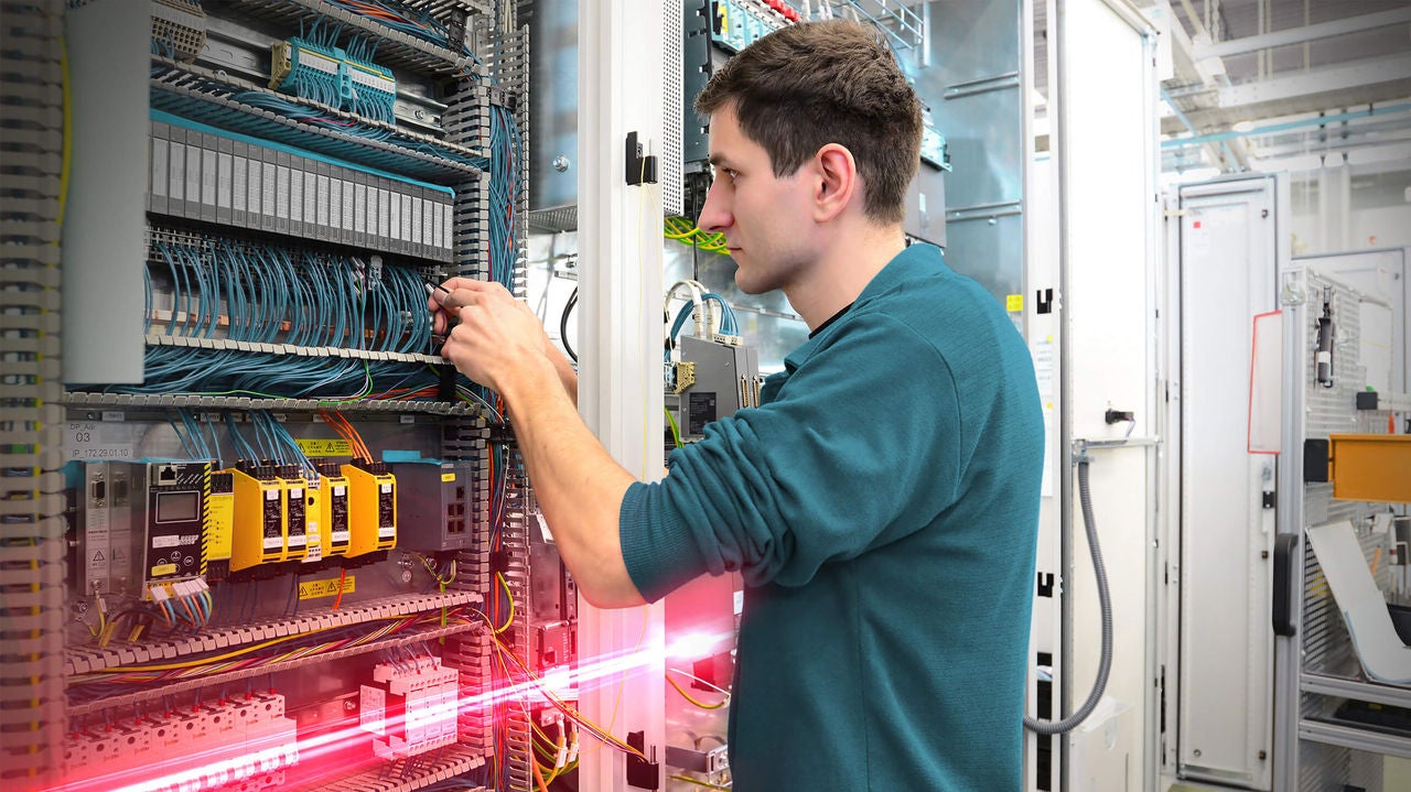 panel-building