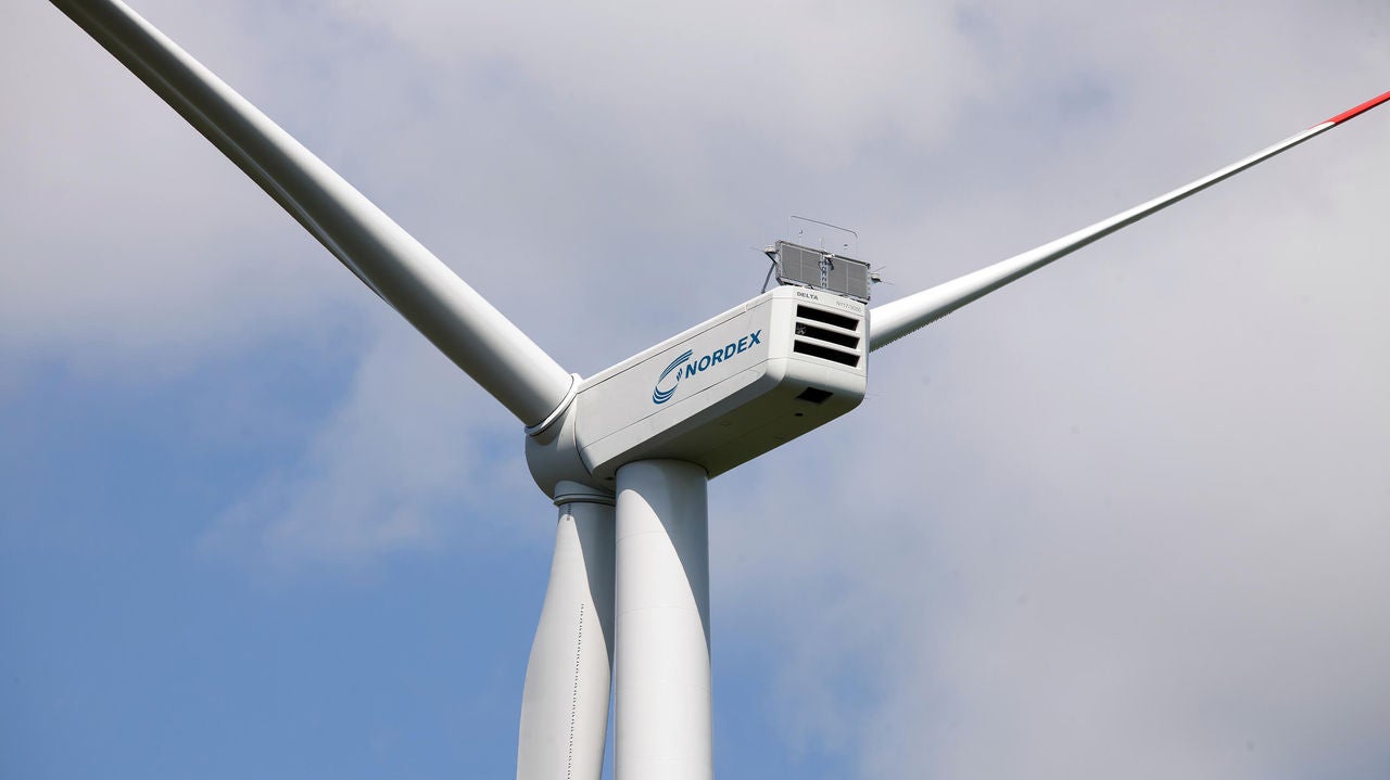 Single wind turbine