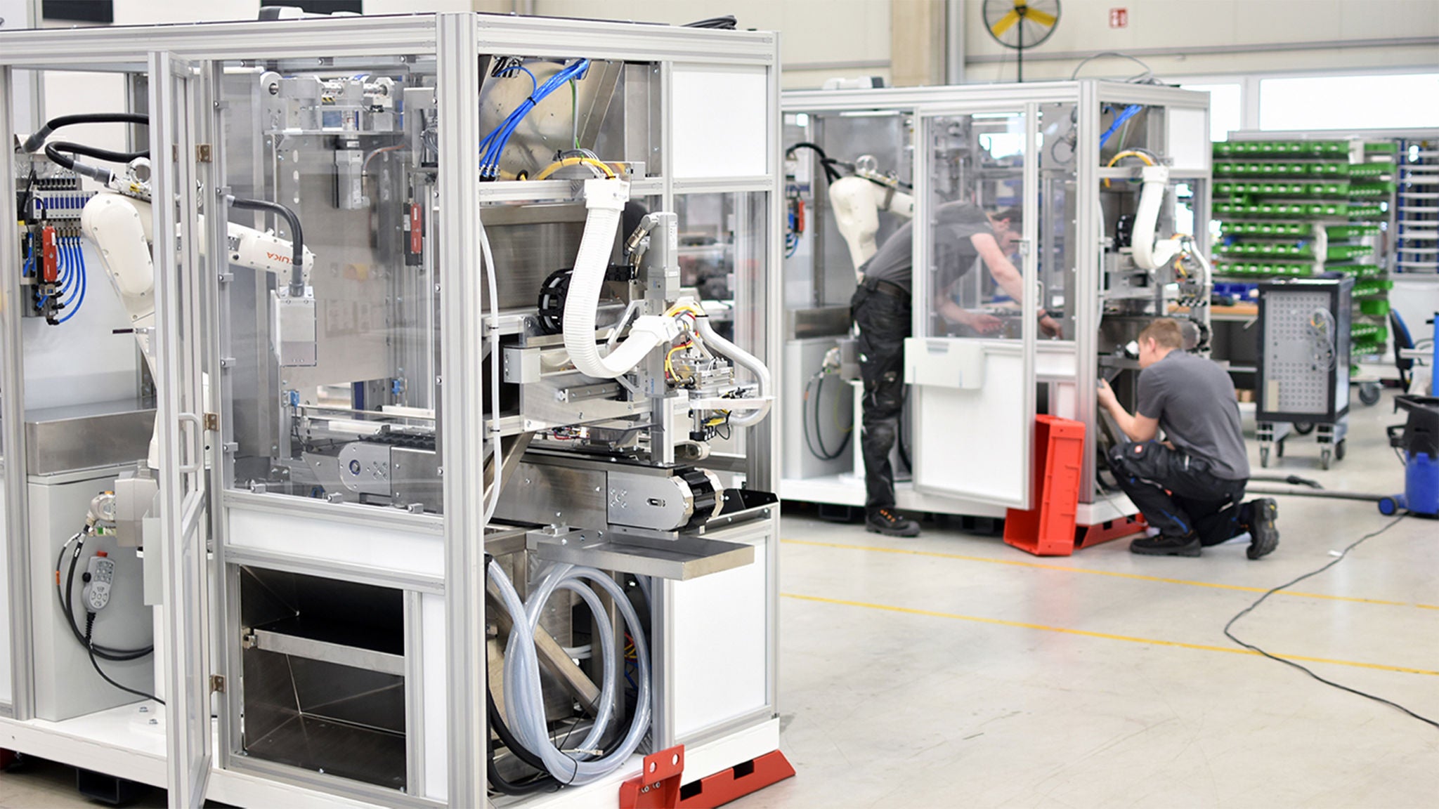 Developing and producing compact systems for medical technology