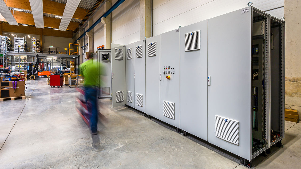 gruebl-automatisierungstechnik-story-with-eplan-pro-panel